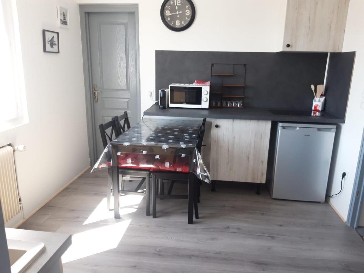 Gambetta Insolite Lägenhet Chambéry Exteriör bild